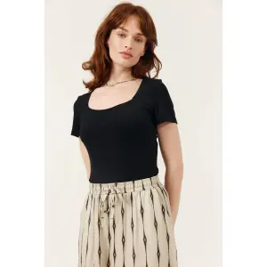 Women's T-shirt Artlove Amelie image-1