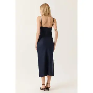 Eng anliegendes Kleid für Damen Artlove Liora image-1