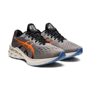 Schoenen Asics Novablast 2 image-1