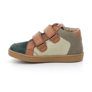 Boy Trainers Aster Woucikro image-3