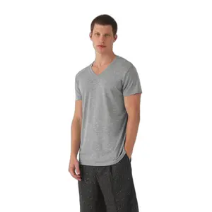 T-Shirt mit V-Ausschnitt B&C Triblend image-0