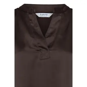 Women's V-neck T-shirt b.young Selita Placket image-2
