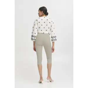 Pantalón b.young Keira Dixi Capri image-3