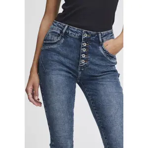 Bukser til kvinder b.young Kaily Capri image-3