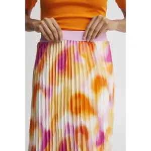 Pleated skirt for women b.young Elano AOP image-5