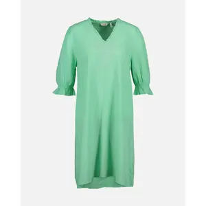 Weites Kleid, Frau b.young Falakka