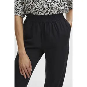 Caprihose Frau b.young Falakka image-3