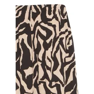 Gonna da donna b.young Josa image-5