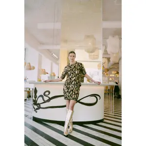 Camiseta mujer b.young Rei image-4