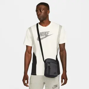 Shoulder bag Nike Tech image-2
