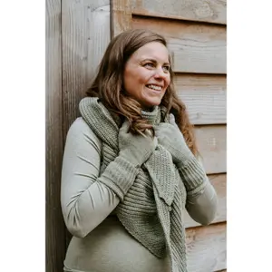 Women's scarf Baby's Only Glow image-3