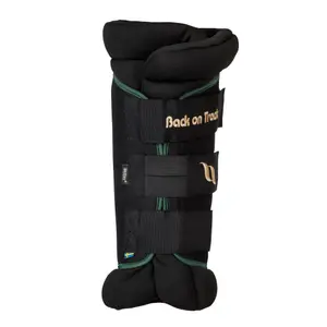 Closed horse boots Back on Track Royal Padded image-3