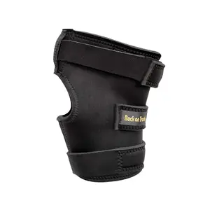 Hock protection for horses Back on Track Therapeutic image-0