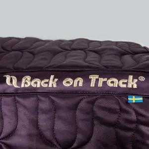 Saddle pad for horses Back on Track Deep Knights image-1
