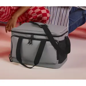Large insulated bag made from recycled polyester Bag Base image-1