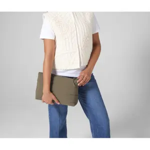 Quilted Accessory Pouch Bag Base image-1