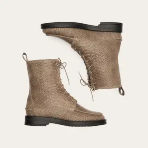 Women's boots Balagan Georgia image-1