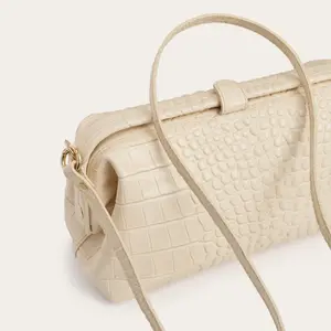 Women's Crocodile Effect Handbag Balagan Rofe M image-5