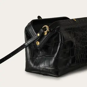 Women's Crocodile Effect Handbag Balagan Rofe M image-5