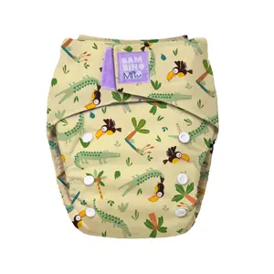 Couche lavable révolutionnaire Petits amis de la rivière Bambino Mio image-0