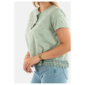 T-Shirt Banana Moon Tuesday Flowerlace image-4