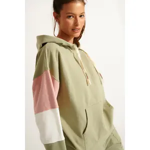 Women's Hoodie Banana Moon Hooday Modelo image-6