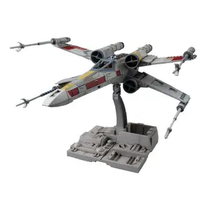 Model collector's figurine Bandai Star Wars X-Wing Starfighter image-0
