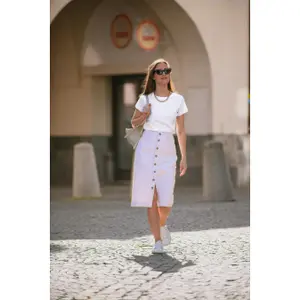 Women's T-shirt Be Lenka Essentials image-2