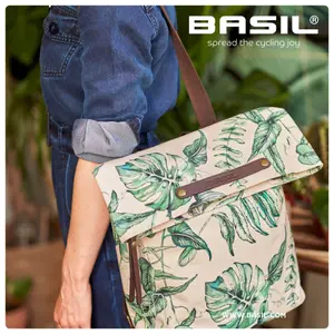 Sacoche de porte-bagages réfléchissante Basil Ever-Green 14-19L image-6