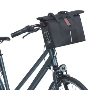 Styrväska med krok Basil City Mik KF image-1