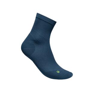 70000247-ultra-light-mid-calf-socks-bauerfeind-navy