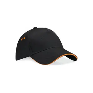 5-panel cap with contrasting color sandwich Beechfield Ultimate image-0
