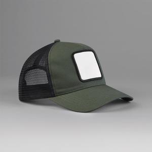 b636-olivegreen-black-5-panel-trucker-cap-mit-quadratischem-patch-beechfield-olive-green-black-tu