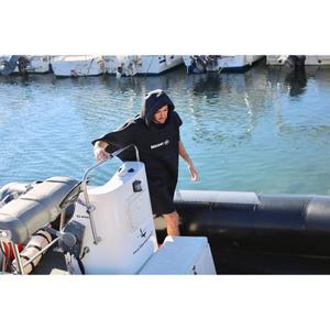 Hooded poncho Beuchat image-1