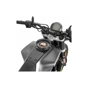 Tanklock flens Givi bride husqvarna svartpilen 125-401-701 (21)