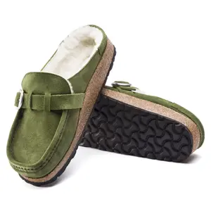 Sabots de couro com forro de pele de carneiro camurça mulher Birkenstock Buckley