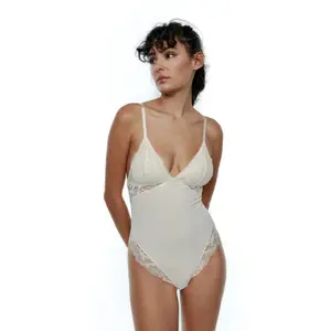 Women's body triangle Black Limba Ray image-0