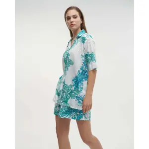 Conjunto de camisa y short con detalles coral mujer Ble Resort Collection image-2