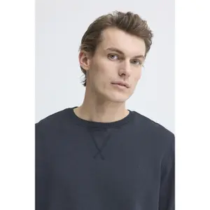 Sweatshirt Blend Factor image-5