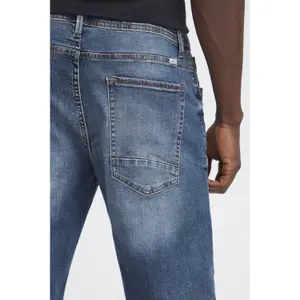 Short Blend Capri Twister image-4