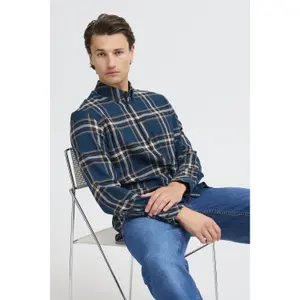Rutig skjorta med ficka och långa ärmar Blend Regular Fit image-4