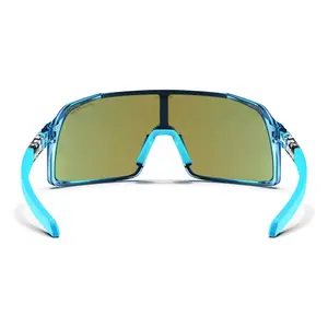 Sunglasses Blenders Exposé image-2