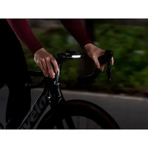 Σετ εμπρός φωτισμού και πίσω σήμανσης BBB Cycling Slice 300 image-1