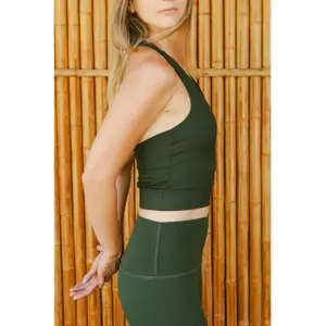 asymmetrical Sports bra Blùm image-1