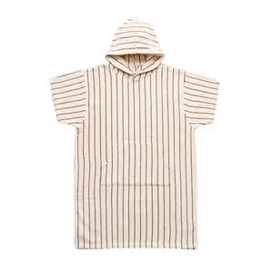 Poncho Bongusta Naram