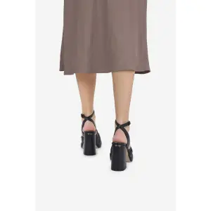 Sandálias de cunha feminina Bronx Ginn-Y image-5