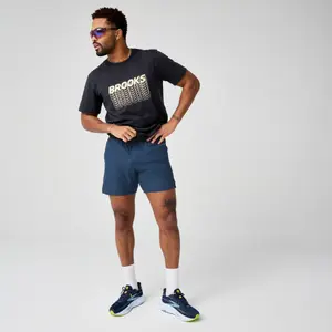 2 in 1 shorts Brooks Dash image-2