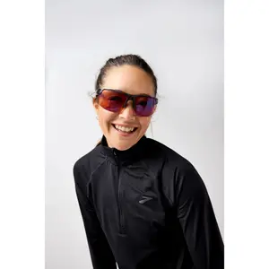 Women's Long Sleeve 1/2 Zip Technical Top Brooks Dash 3.0 image-2