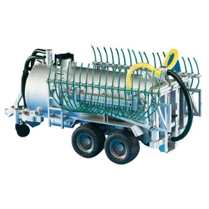 Car games - tank with spray bar Bruder image-0