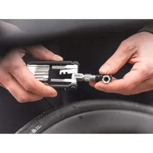 CO2 Inflator Pump BBB Cycling RoyalFold image-1